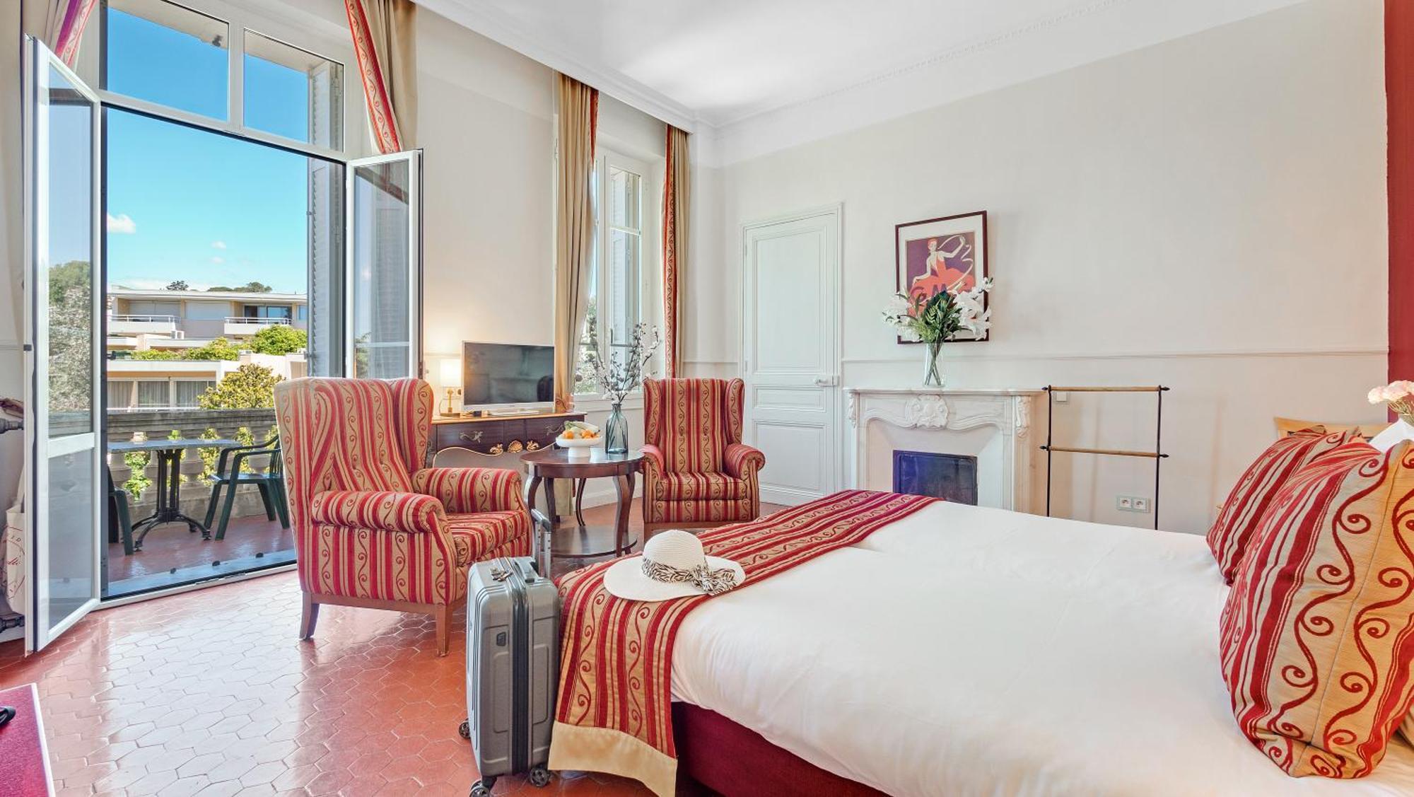 Hotel Les Tourelles Sainte-Maxime Ngoại thất bức ảnh