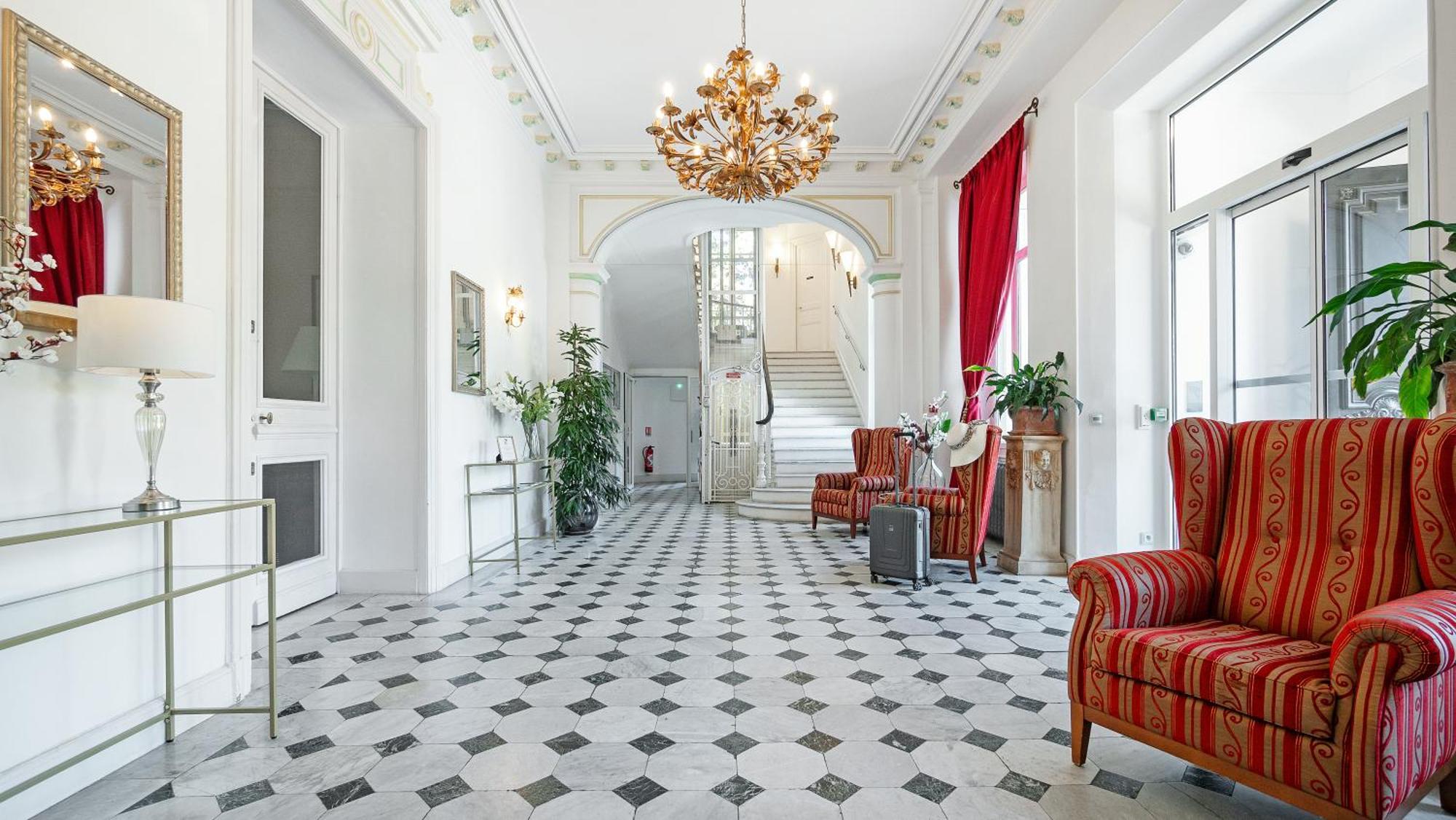 Hotel Les Tourelles Sainte-Maxime Ngoại thất bức ảnh
